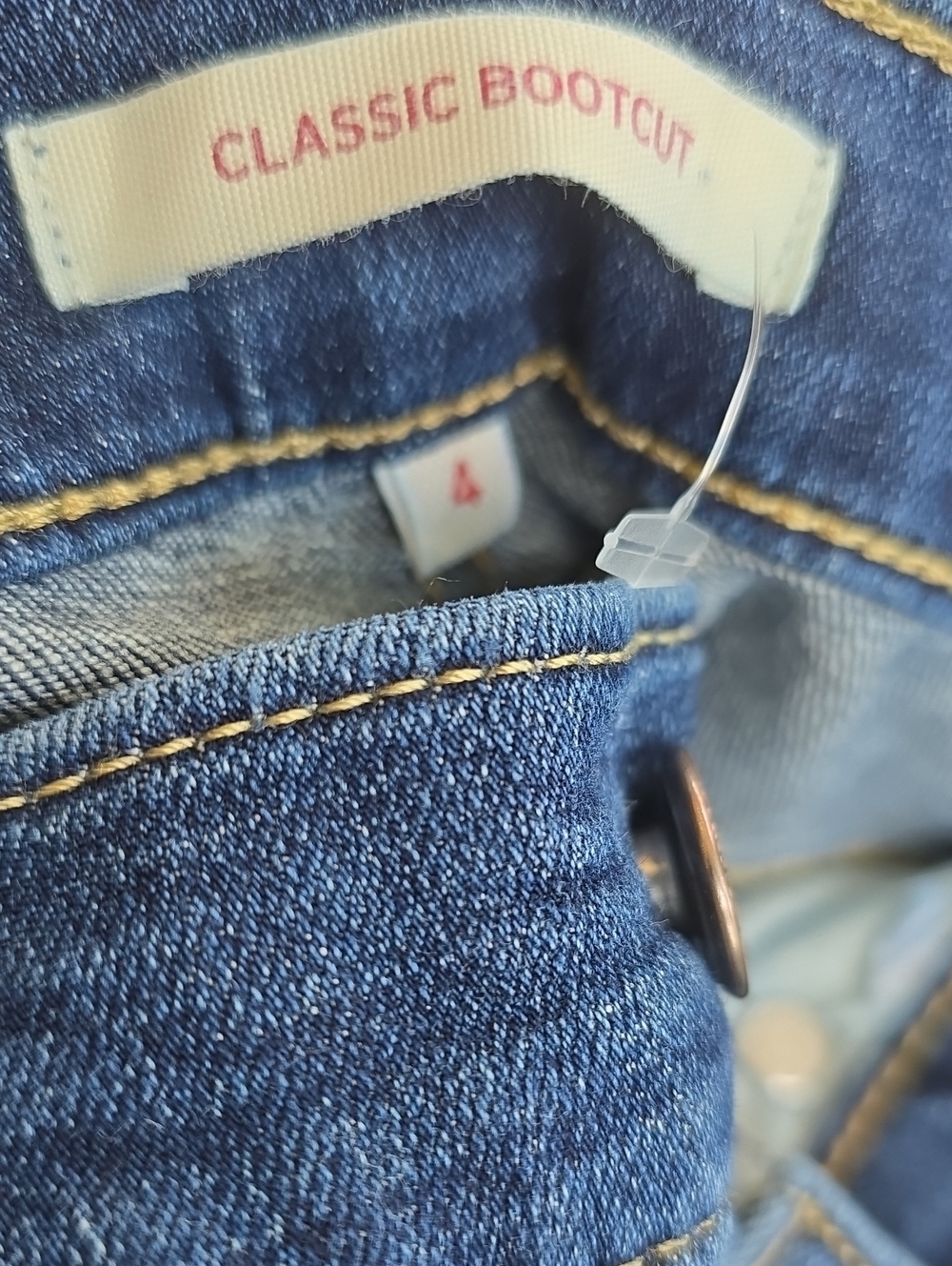 Levi's Jeans Women's Size 4 Short 4S Blue Classic Bootcut Boot Cut Embroidered - Picture 9 of 10